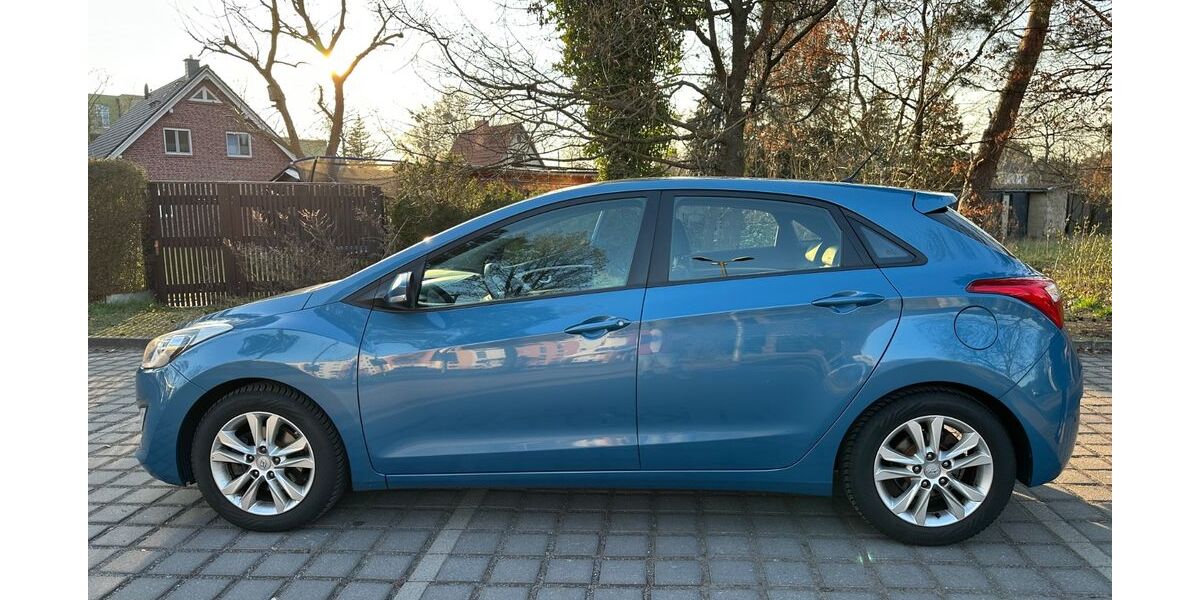 Hyundai i30 128.800 km 5.000 &euro; Potsdam 14480