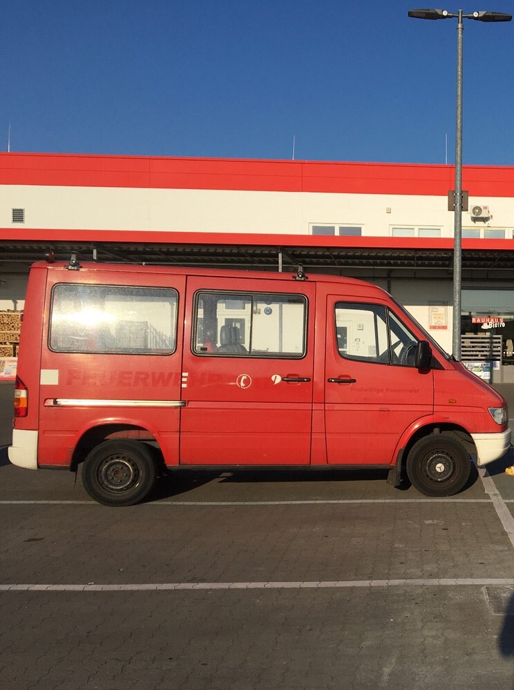 Mercedes-Benz Sprinter 178.000 km 8.300 € Berlin 10178