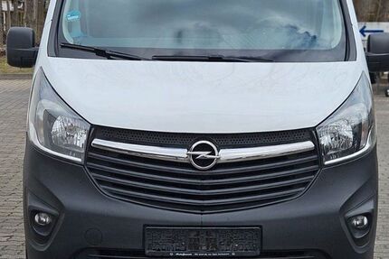 Opel Vivaro 178.000 km 9.900 &euro; Berlin 12107