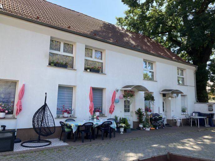 Attraktives Mehrfamilienhaus mit Grundstück und Erweiterungspotential zimmer