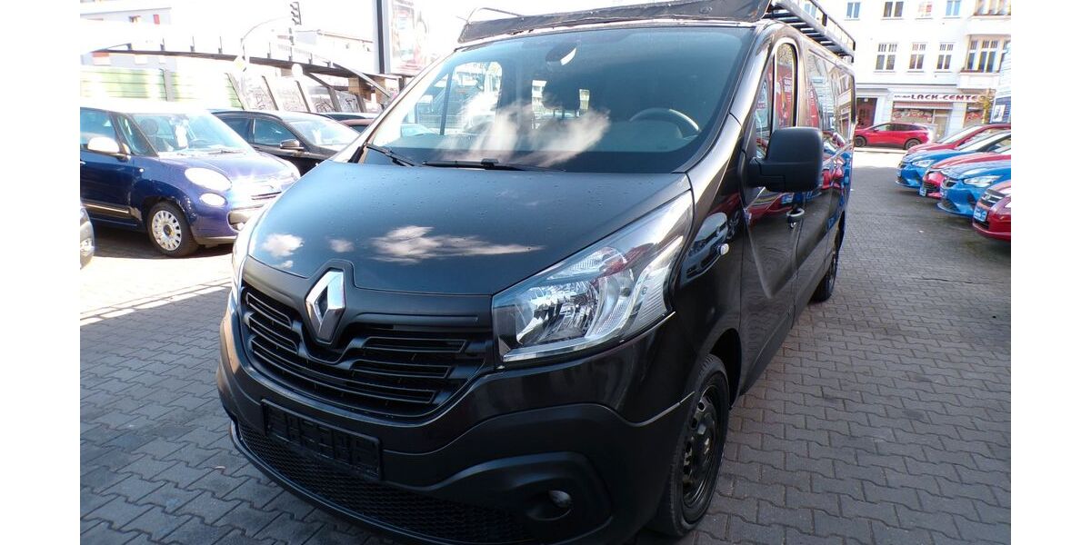 Renault Trafic 216.000 km 10.990 &euro; Berlin 12347
