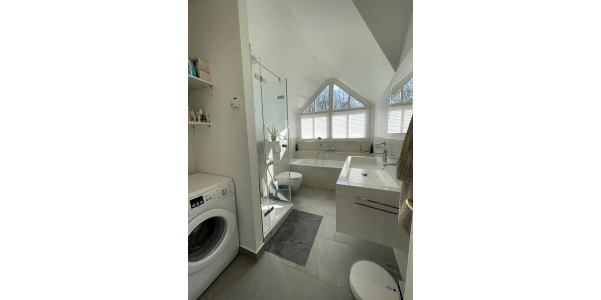 Dachgeschoßwohnung Berlin Steglitz-Zehlendorf - 3 Zimmer, 79 m&sup2;, 1.260&euro; | Angebot:25854994