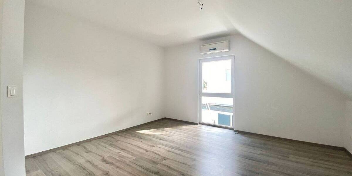 Einfamilienhaus Berlin Mahlsdorf - 4 Zimmer, 180 m&sup2;, 2.800&euro; | Angebot:26733227