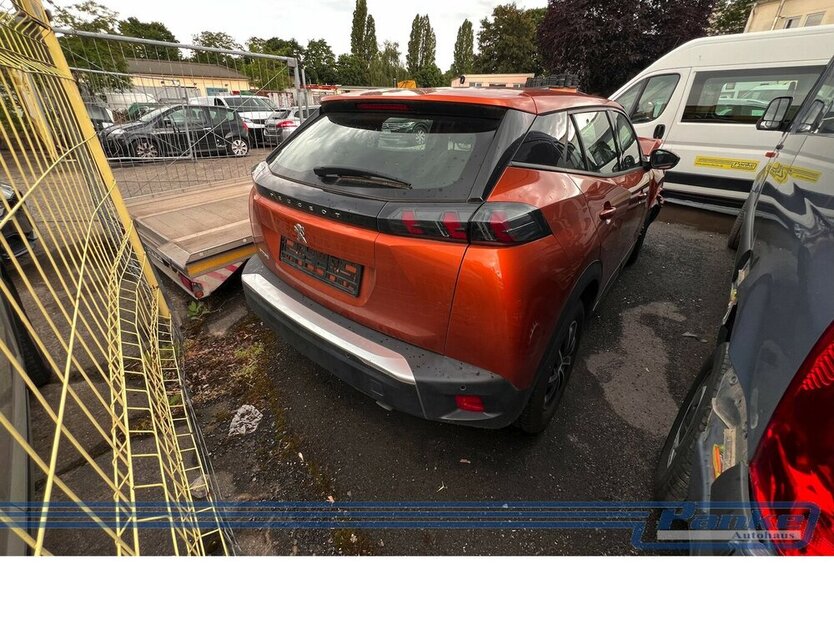 Peugeot 2008 1.2 PureTech 100 Active Pack*Unfall* 21.200 km 6.380 € Berlin 13187