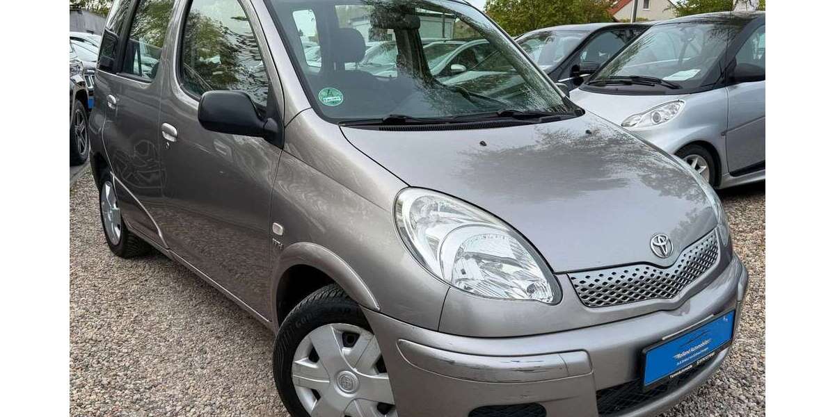 Toyota Yaris 80.238 km 5.490 &euro; Berlin 13089