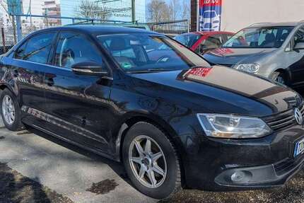 VW Jetta 127.898 km 5.000 &euro; Berlin-Karlshorst 10318