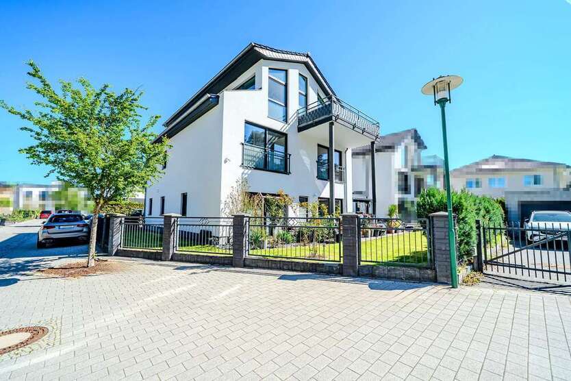 Haus zum Kaufen in Groß Glienicke 1.280.000 € 316 m²