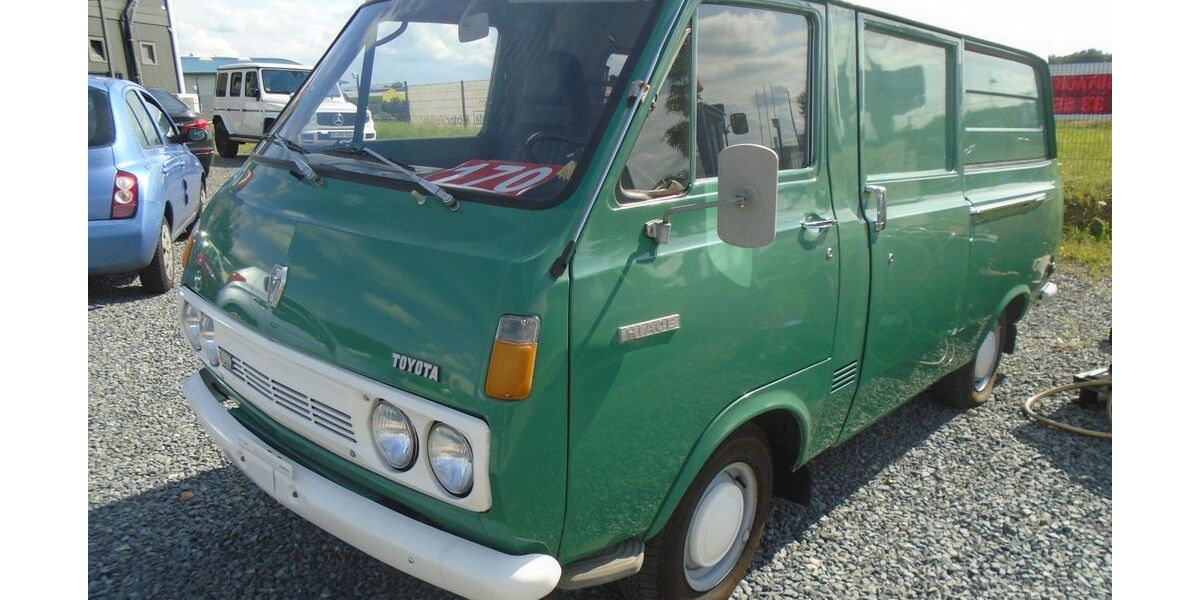 Toyota Hiace 58.000 km 24.950 &euro; Wildau 15745