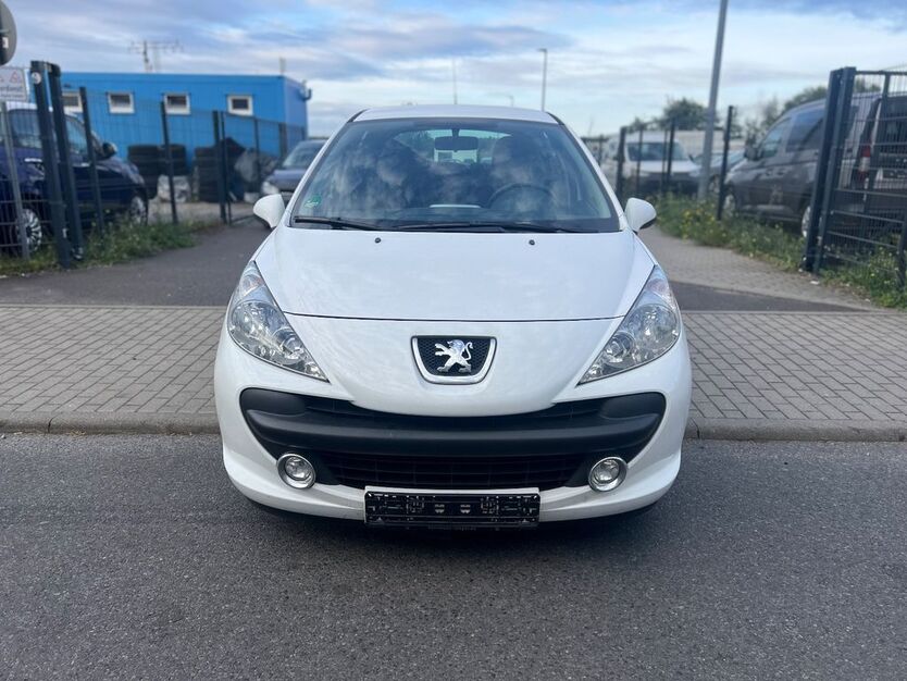 Peugeot 207 97.791 km 3.650 € Wildau 15745