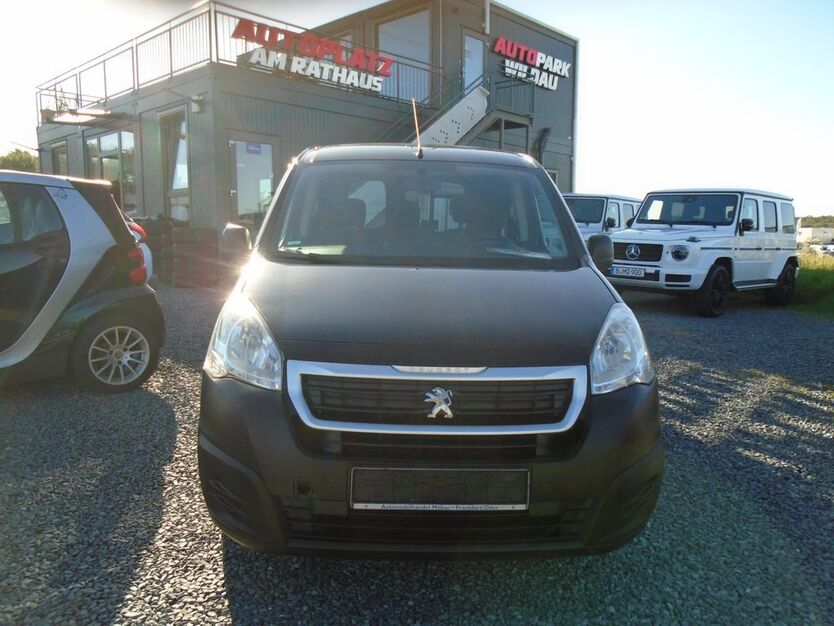 Peugeot Partner 330.000 km 4.950 € Wildau 15745