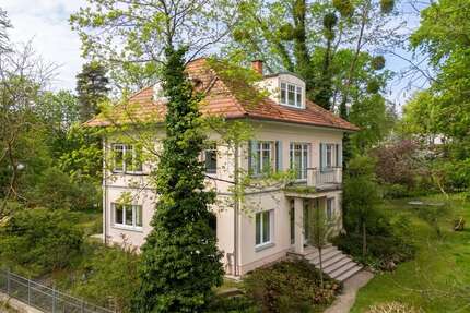 Haus Potsdam Babelsberg - 6.5 Zimmer, 245 m&sup2;, 2.300.000&euro; | Angebot:26847812