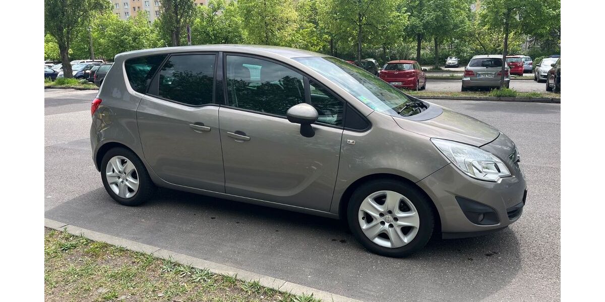 Opel Meriva 83.000 km 4.500 &euro; Berlin 10178