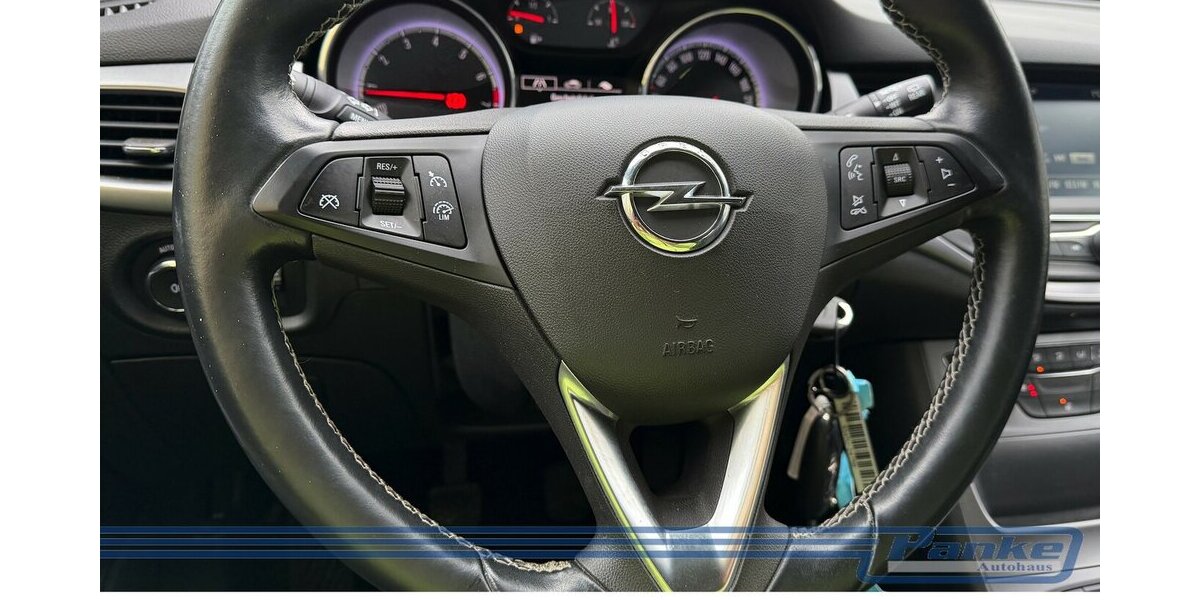 Opel Astra Selection*Tempo*SHZ*Ambiete*SR+WR* 36.084 km 8.890 &euro; Berlin 13187