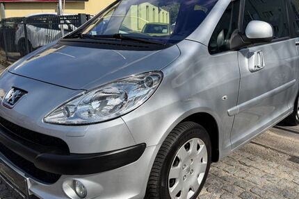 Peugeot 1007 158.000 km 2.990 &euro; Berlin - Tempelhof 12107