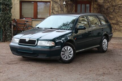 Skoda Octavia 203.000 km 1.599 &euro; Berlin 10317