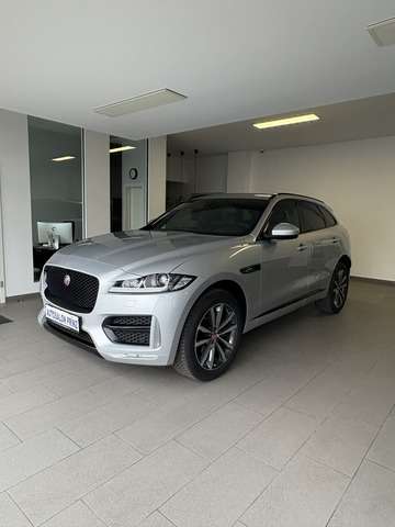 Jaguar F-Pace 181.940 km 18.800 &euro; Berlin 13403