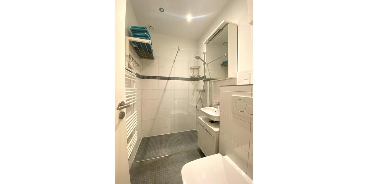 Erdgeschoßwohnung Berlin Charlottenburg-Wilmersdorf - 1 Zimmer, 30 m&sup2;, 850&euro; | Angebot:24715295