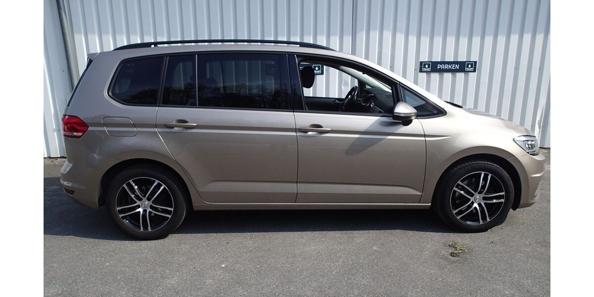 VW Touran 93.000 km 20.999 &euro; Neuenhagen bei Berlin 15366