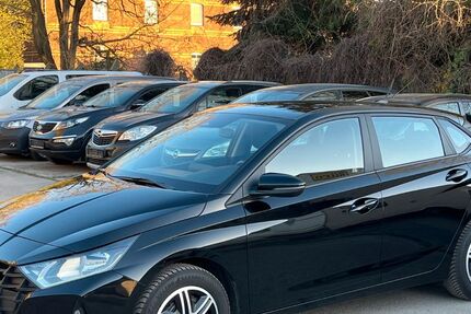 Hyundai i20 84.465 km 12.299 &euro; Berlin 13127