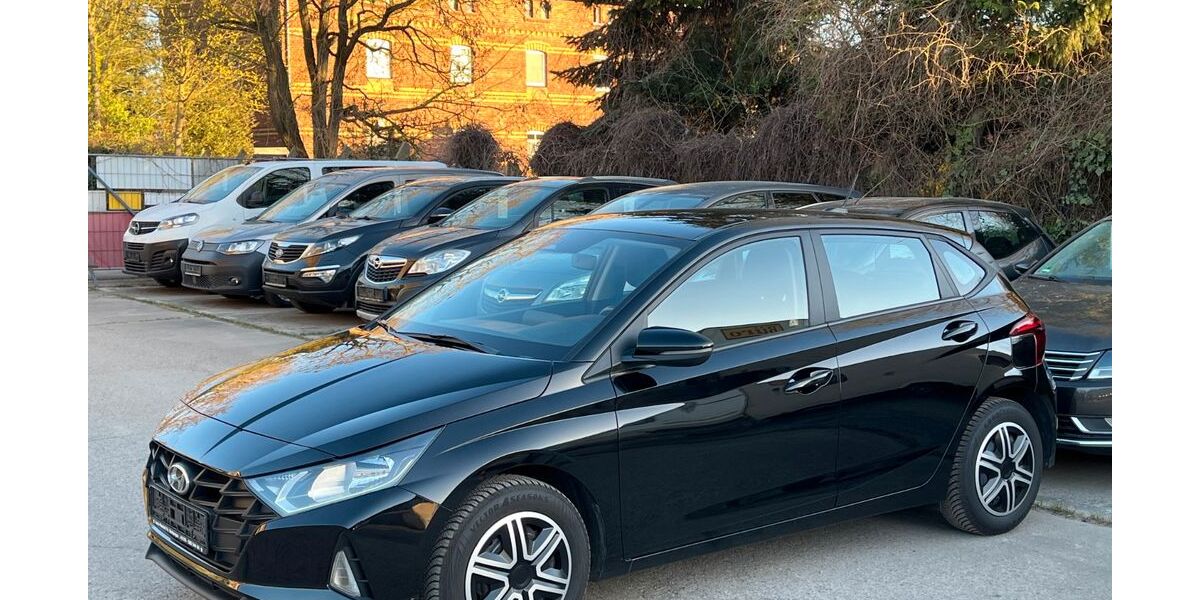 Hyundai i20 84.465 km 12.299 &euro; Berlin 13127