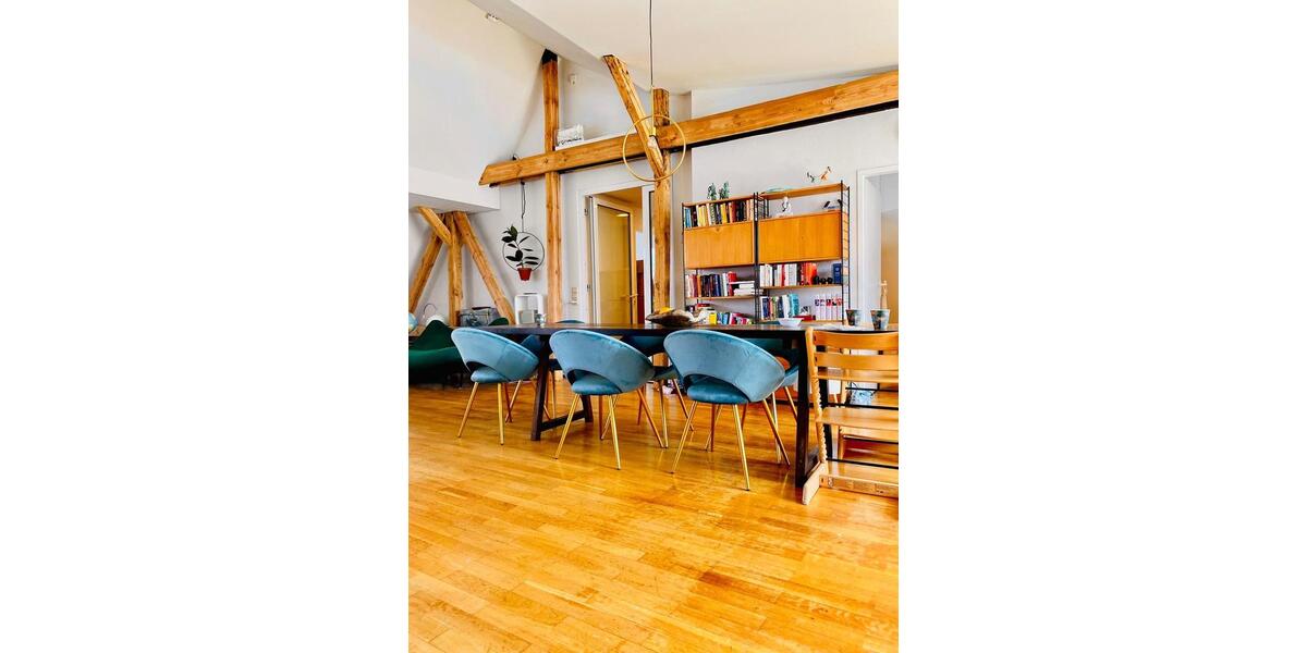 Dachgeschoßwohnung Berlin Steglitz-Zehlendorf - 4 Zimmer, 175 m&sup2;, 2.932&euro; | Angebot:26021211