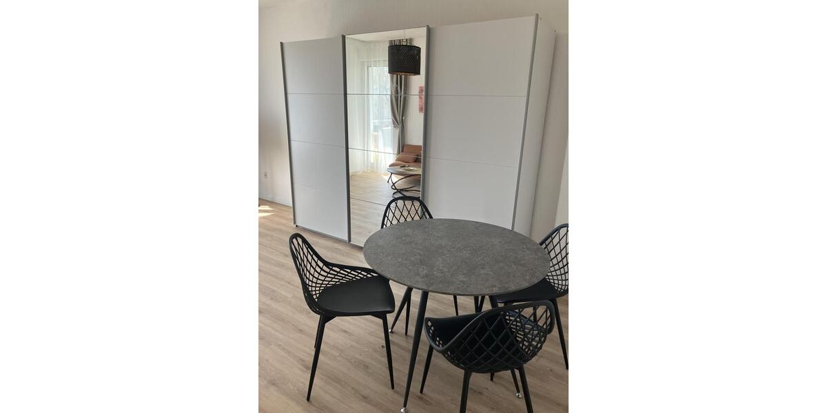 Dachgeschoßwohnung Berlin Spandau - 3 Zimmer, 82 m&sup2;, 1.350&euro; | Angebot:26660611