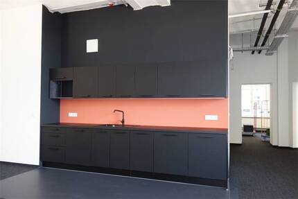 Büro im Erdgeschoss Nähe Treptower Park zu mieten 3 zimmer