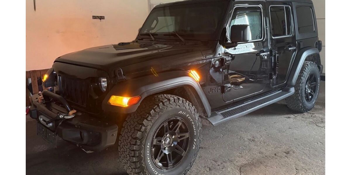 Jeep Wrangler 70.000 km 47.300 &euro; Velten 16727