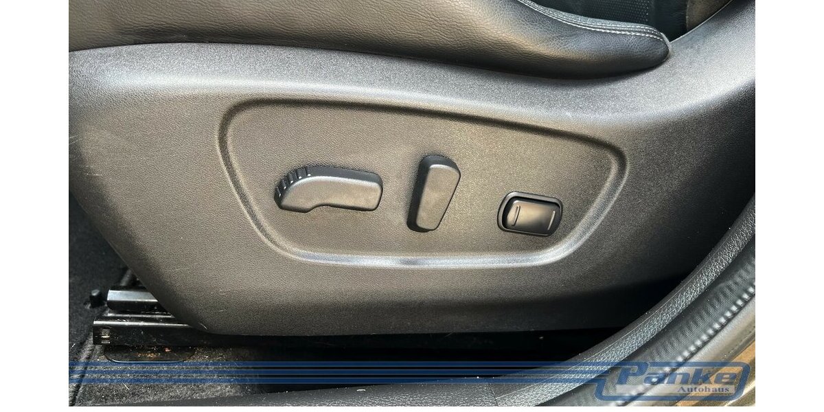 Nissan X-Trail Tekna*R+F-Cam*Pano*SHZ*Leder*Tempo*Elk-S 162.570 km 10.990 &euro; Berlin 13187