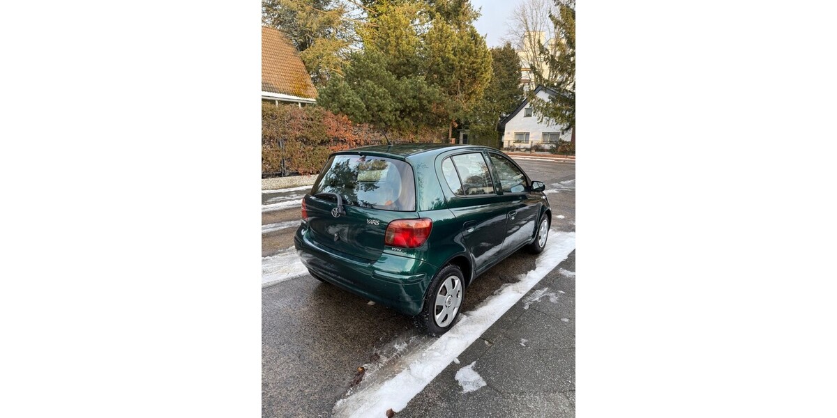 Toyota Yaris 120.000 km 3.200 &euro; Berlin 10178