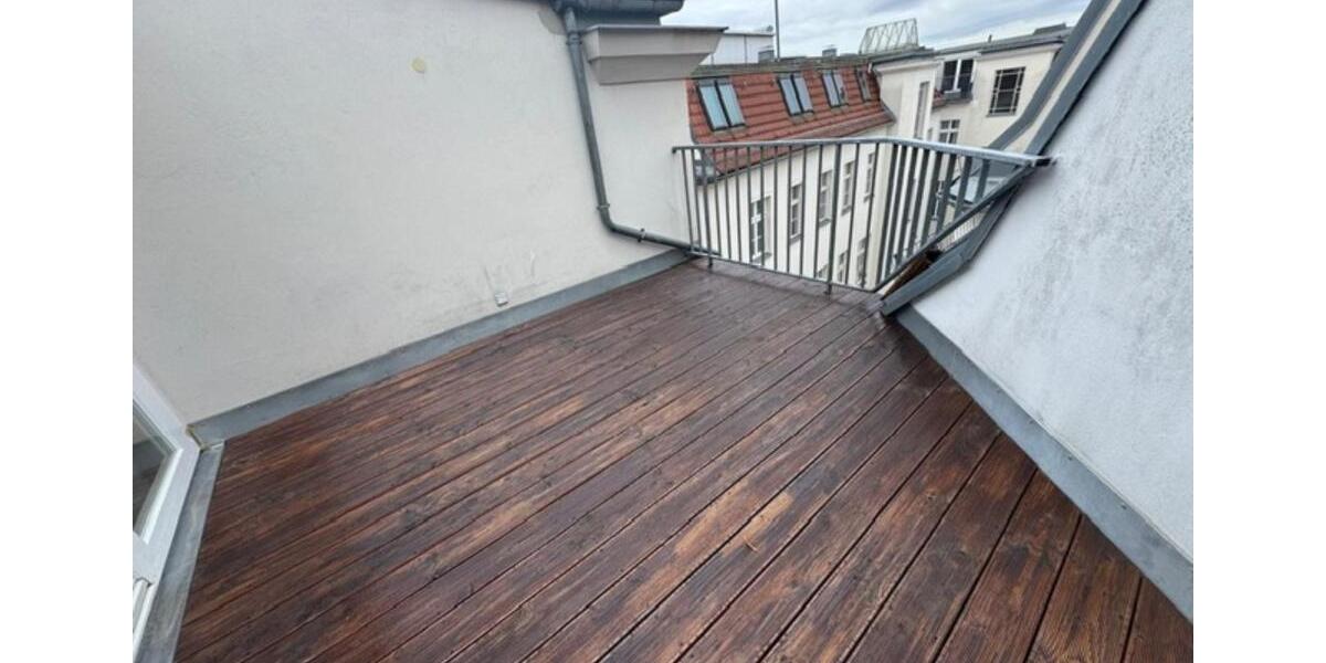 Exklusive und seltene Dachgeschossresidenz 3 zimmer