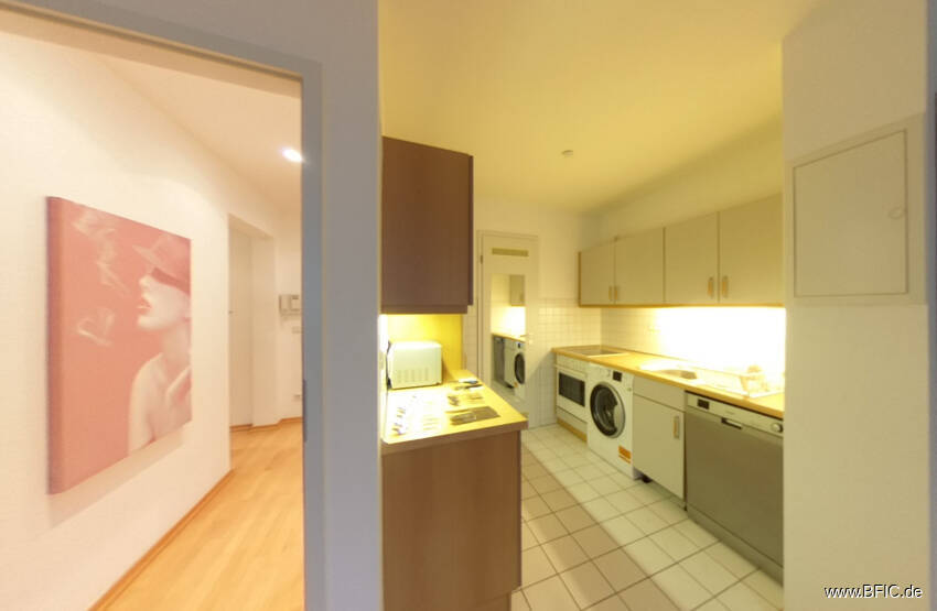 ab November - zeitlich befristet, hochwertig möbliert, hell, ruhig, Süd-Balkon: 2-Zi.-Neubau-Wohnung
