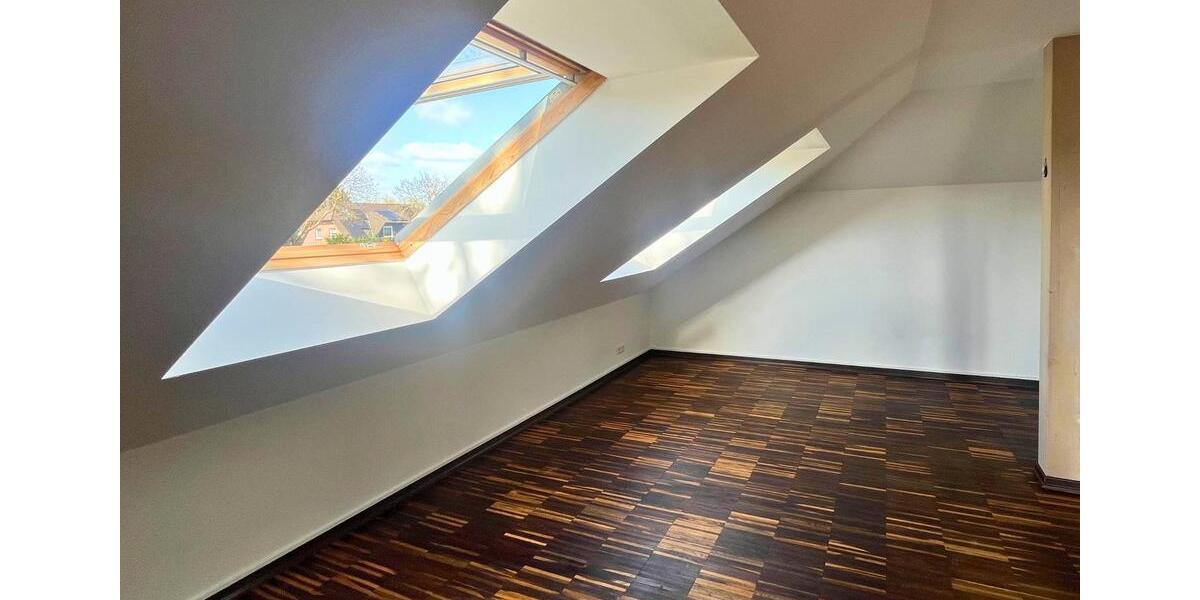 Dachgeschoßwohnung Berlin Treptow-Köpenick - 2 Zimmer, 80 m&sup2;, 1.196&euro; | Angebot:26421647