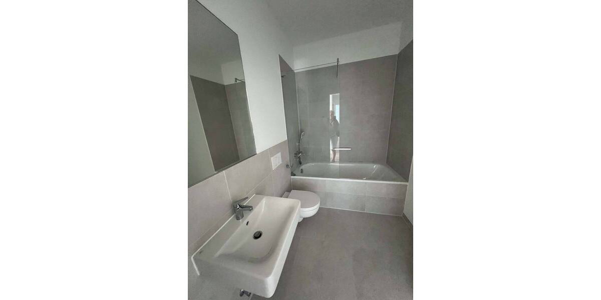 Etagenwohnung Berlin Spandau - 4 Zimmer, 102 m&sup2;, 2.276&euro; | Angebot:25778368