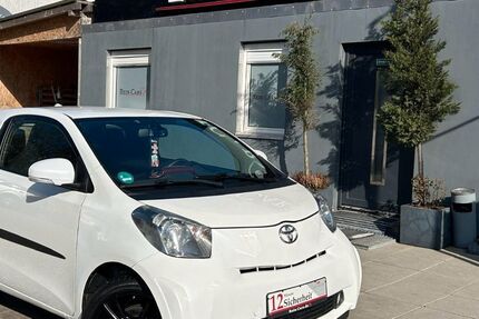 Toyota IQ 83.000 km 8.190 &euro; Berlin 13088