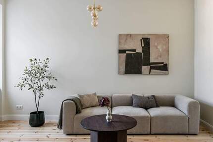 Altbauflair trifft Moderne - Lichtdurchfluteter Erstbezug im 4. OG 3 zimmer