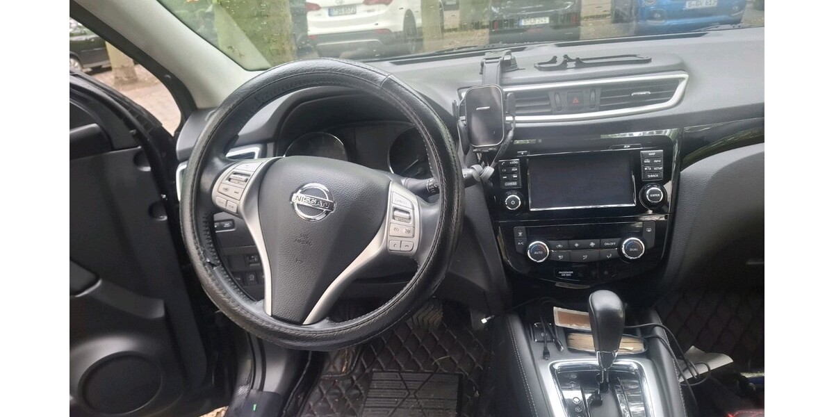 Nissan Qashqai 97.000 km 9.000 &euro; Berlin 10178