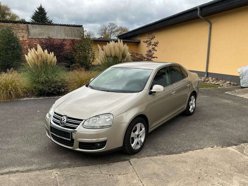 VW Jetta 187.000 km 3.998 € Wandlitz OT Schönerlinde 16348