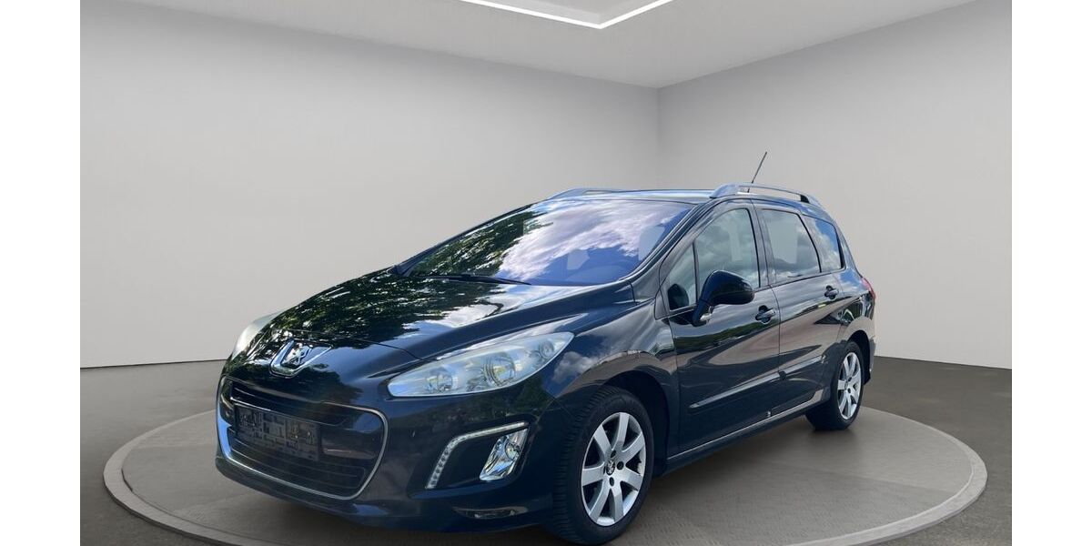 Peugeot 308 129.000 km 4.499 &euro; Berlin 13089