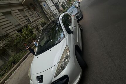Peugeot 207 142.000 km 1.299 &euro; Berlin 10623