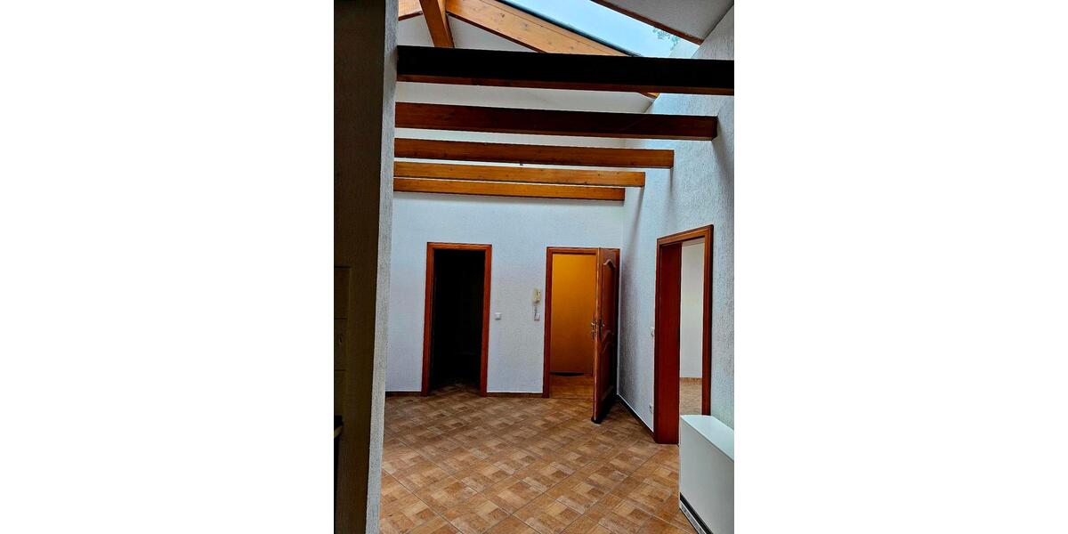 Dachgeschoßwohnung Bernau bei Berlin - 3 Zimmer, 100 m&sup2;, 1.200&euro; | Angebot:25510264