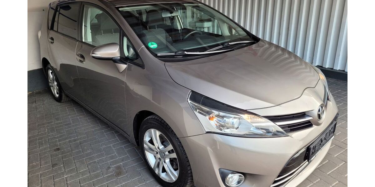 Toyota Verso 295.356 km 5.950 &euro; Berlin 12277