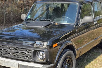 Lada Niva 73.196 km 10.600 &euro; Wandlitz 16348