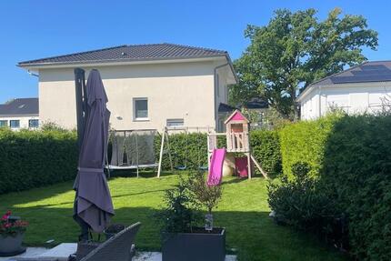 Für Familien: Modernes Haus mit niedrigen Energiekosten + Kamin zimmer