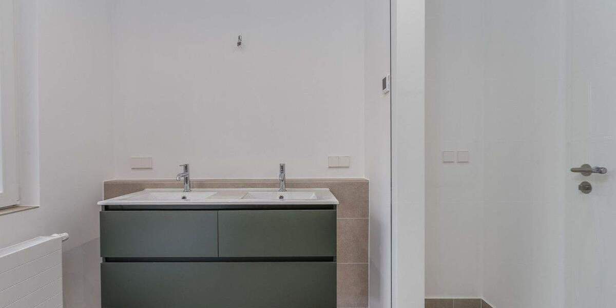 Kernsanierte 3-Zimmerwohnung mit Loggia + TG-Stellplatz in Bestlage Berlin-Wannsee 3 zimmer