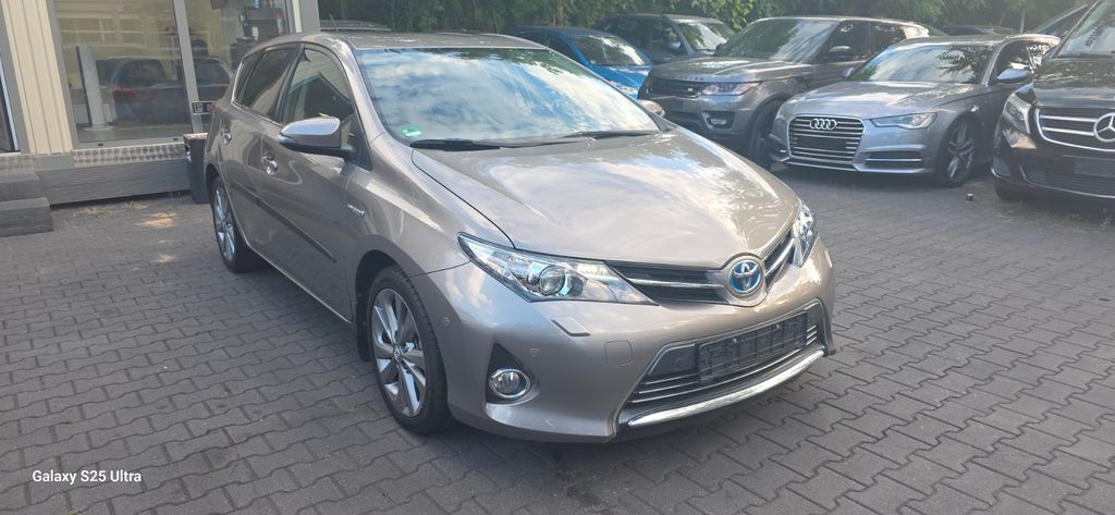 Toyota Auris 59.985 km 10.999 &euro; Berlin 13581
