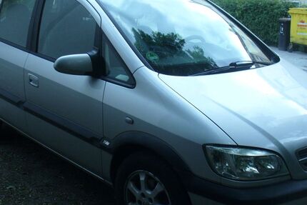 Opel Zafira 133.800 km 2.000 &euro; Berlin 13156