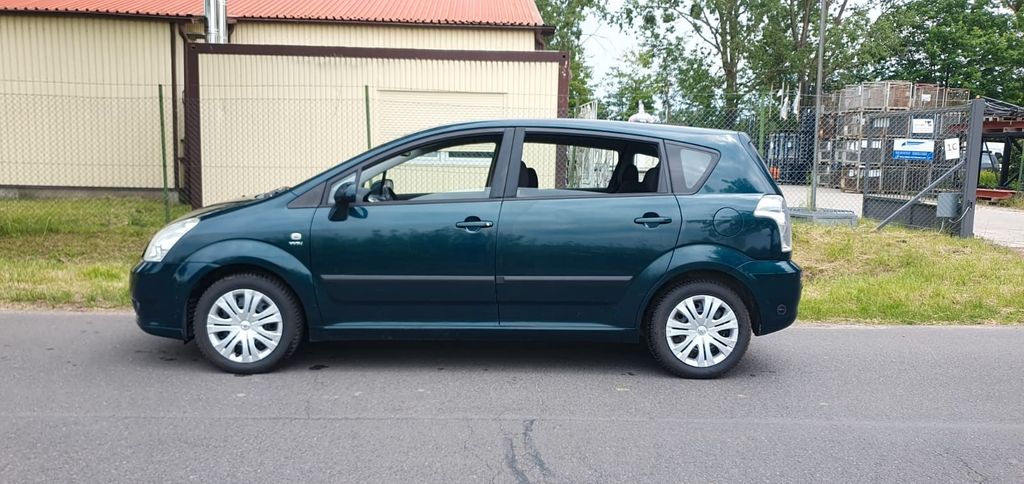 Toyota Corolla Verso 108.554 km 3.400 &euro; Berlin 13629