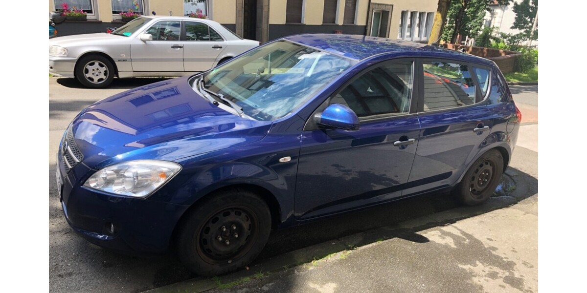 Kia Ceed 133.000 km 2.099 &euro; Berlin 10178