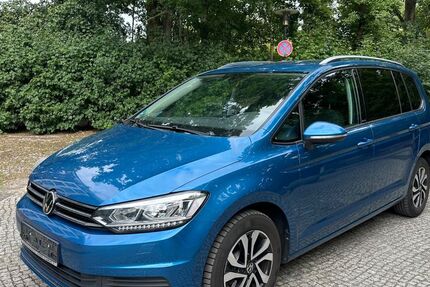 VW Touran 97.000 km 20.500 &euro; Berlin 10783